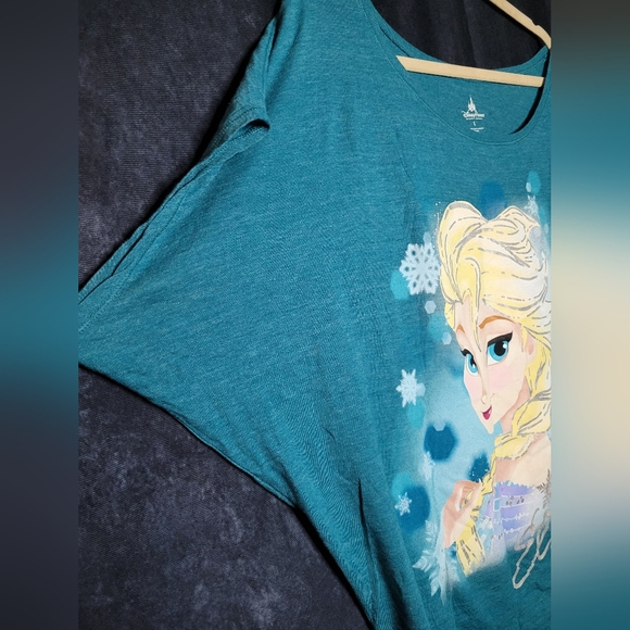 Disney Teal Elsa Graphic Top - Picture 4 of 7